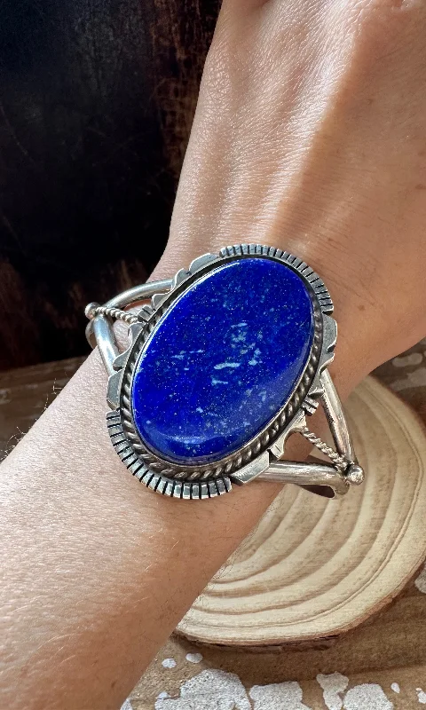 diamond-encrusted bangles -LOVELY LAPIS LAZULI Cuff 52g